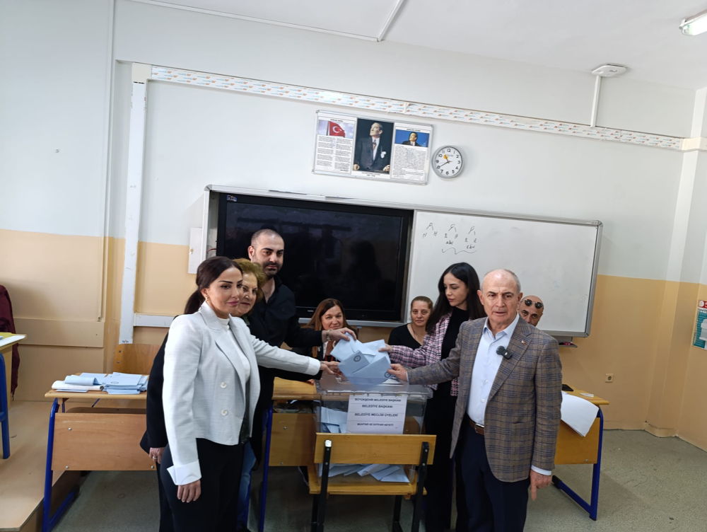 Bugün demokrasimizin en güzel günlerinden birini yaşıyoruz!